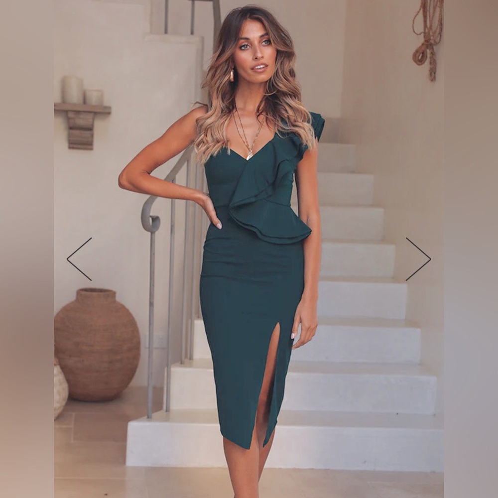 NWT Hello Molly Caruso Midi Dress